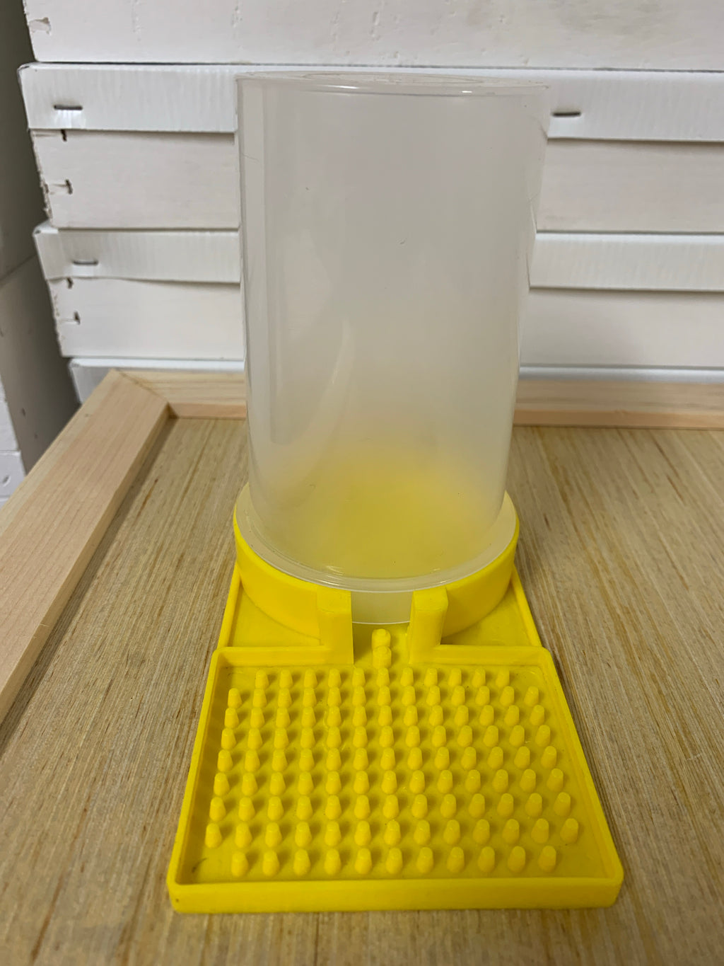 Bee Feeder - small image 0