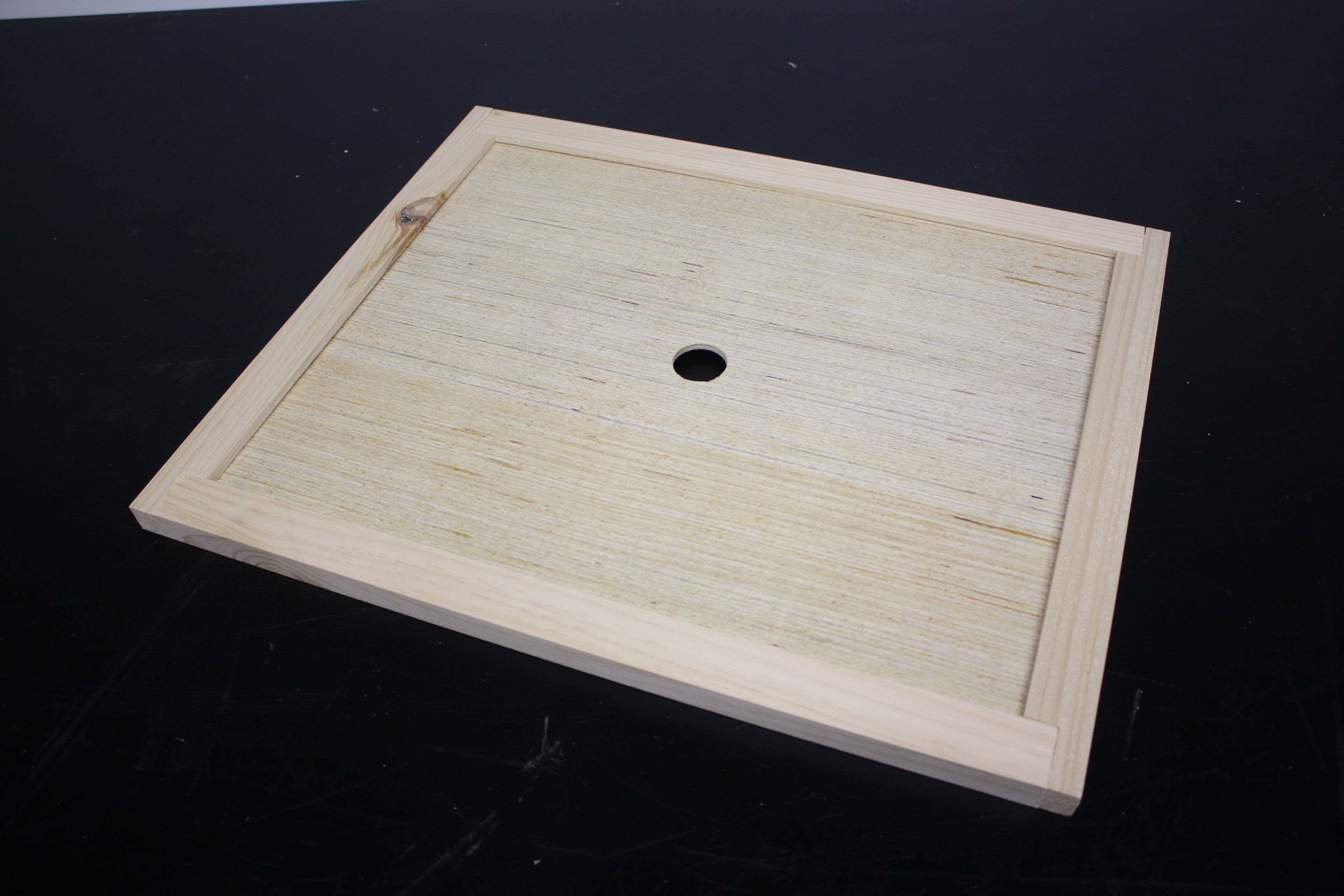 Langstroth Inner Cover - 4 Frame image