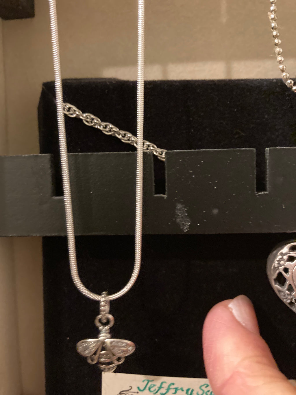 Necklace and pair earrings image 1