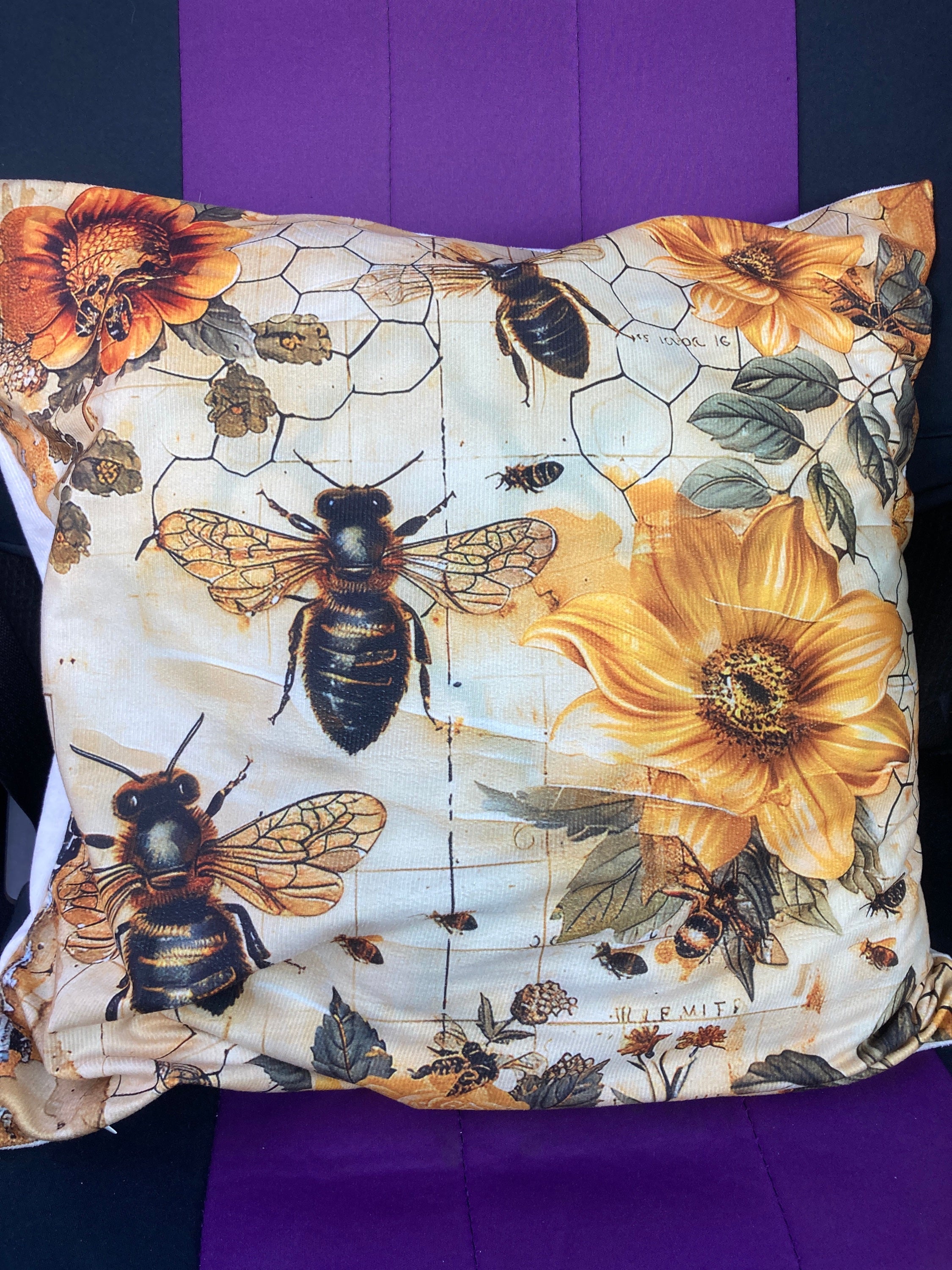 Bee Zipper Pillowcase image 0