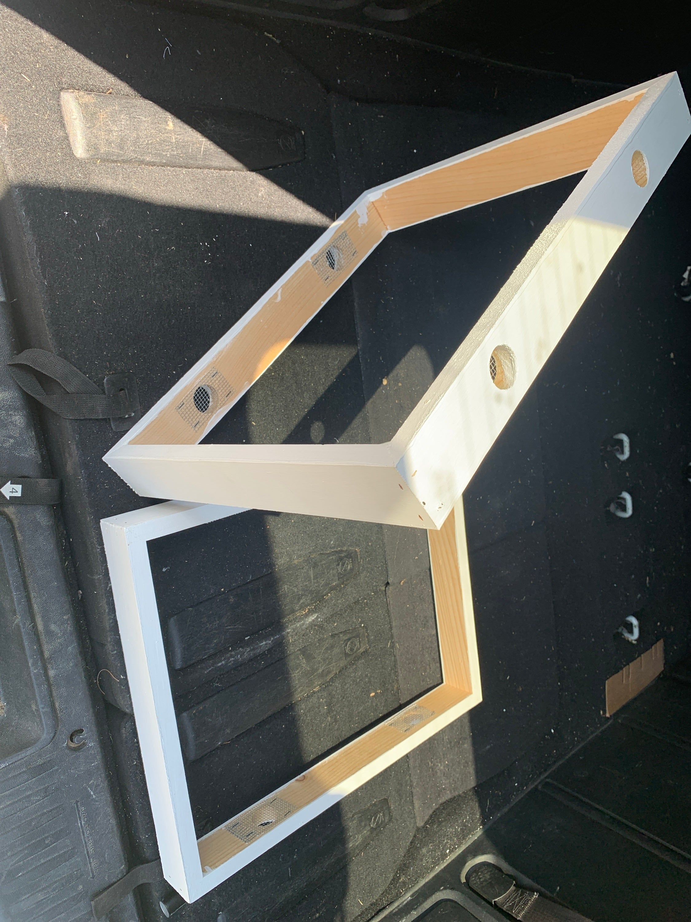 Vented shims Painted finish for hive image 1