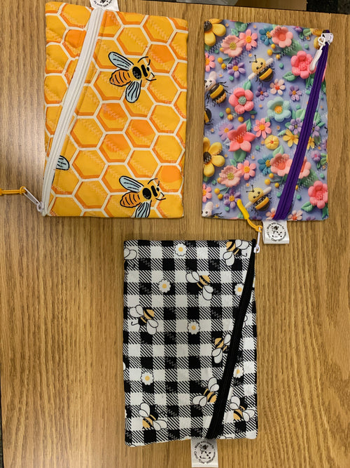 BB - Bee design large zip pouch image 0